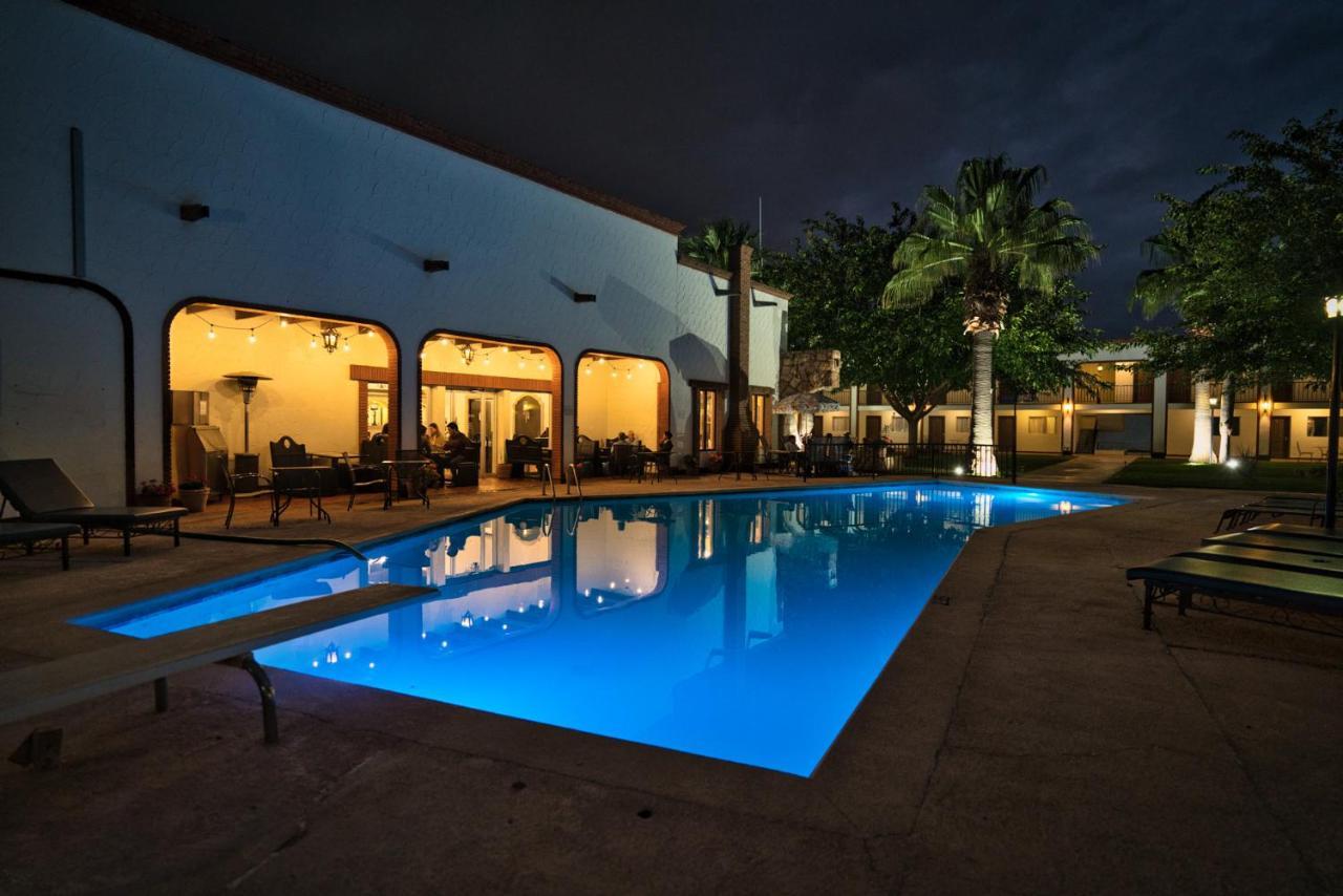 Hotel Hacienda Nuevo Casas Grandes Exterior photo