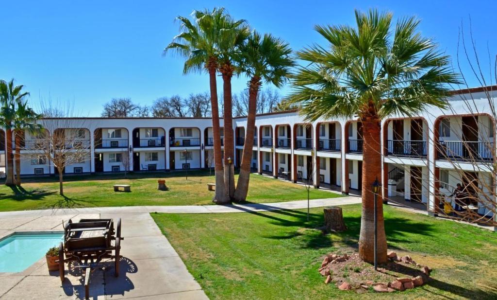 Hotel Hacienda Nuevo Casas Grandes Exterior photo